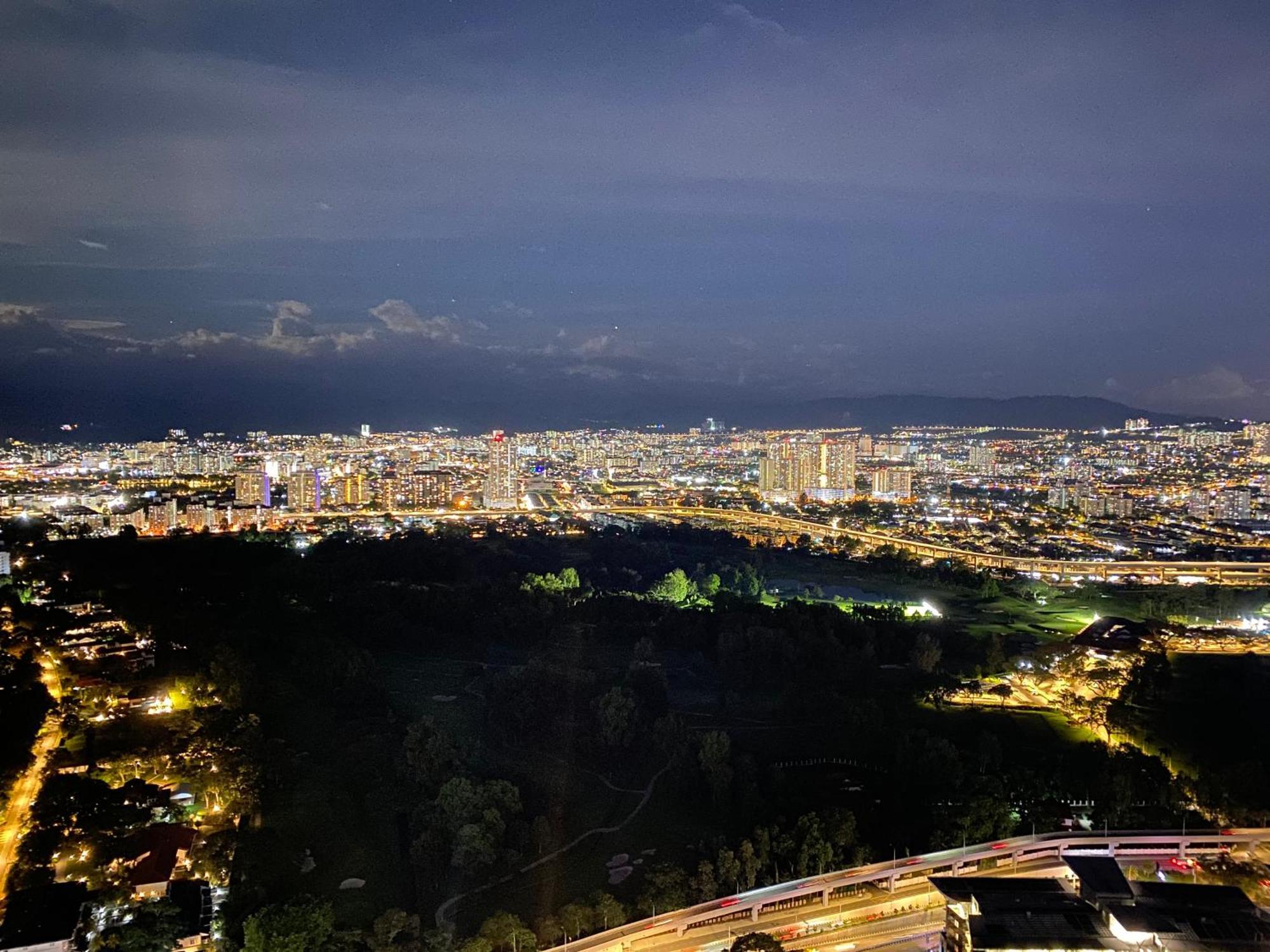 Eaton Residences Klcc By Leo Homestay Kuala Lumpur Esterno foto